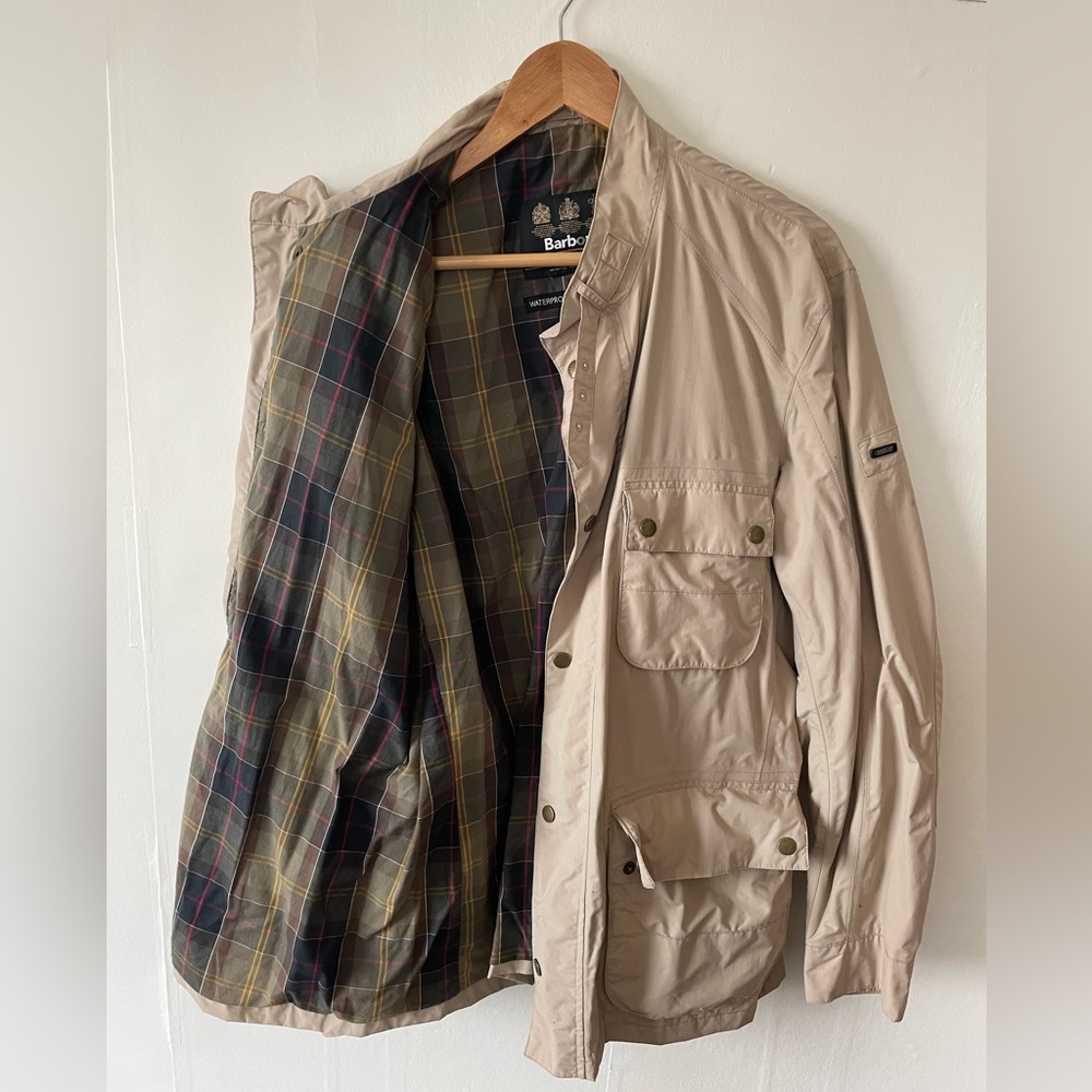 Barbour light raincoat/windbreaker L